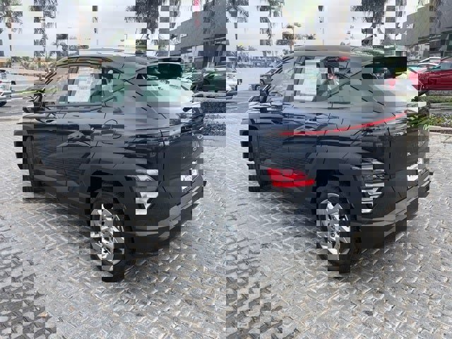 New 2026 Hyundai Kona SE image 3