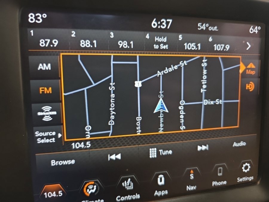 Used 2021 Jeep Renegade Limited w/ Sun & Sound Group image 9