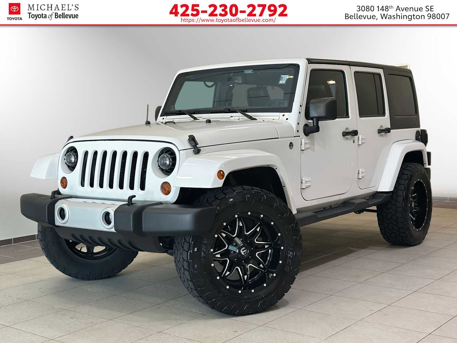 Used 2013 Jeep Wrangler Unlimited Sahara w/ Connectivity Group AWD/4WD image 1