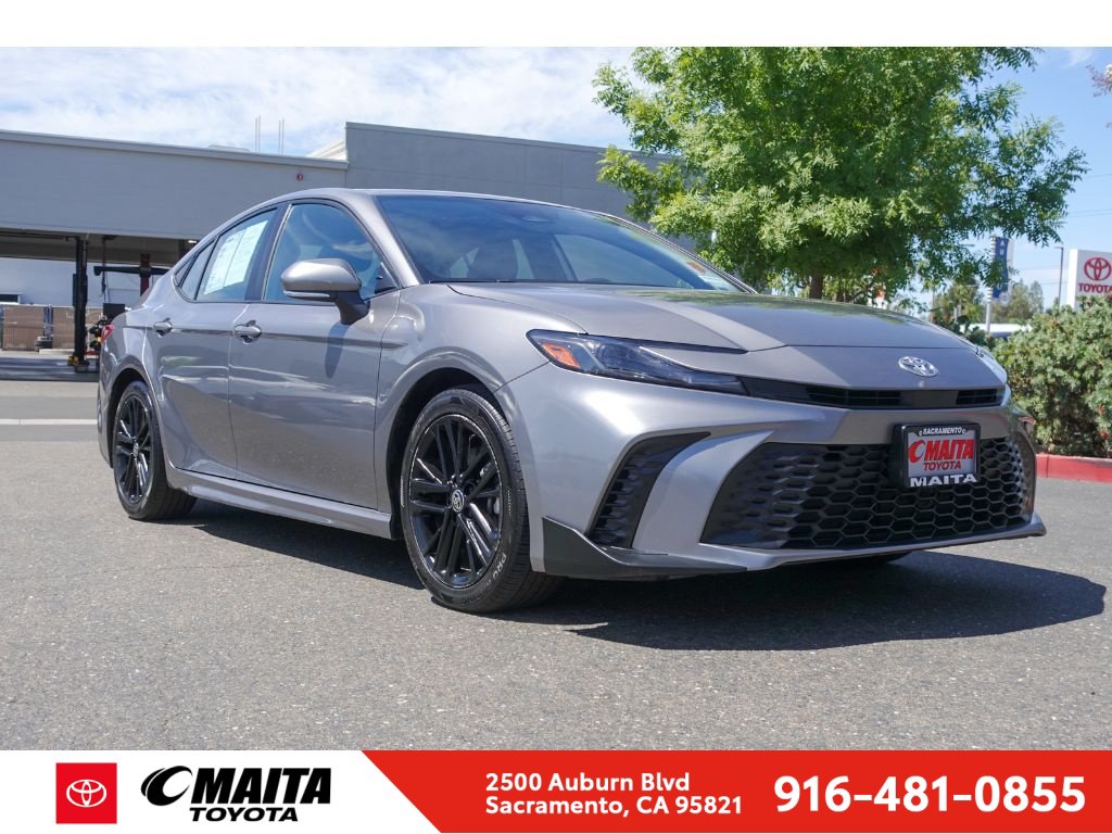 Used 2025 Toyota Camry SE