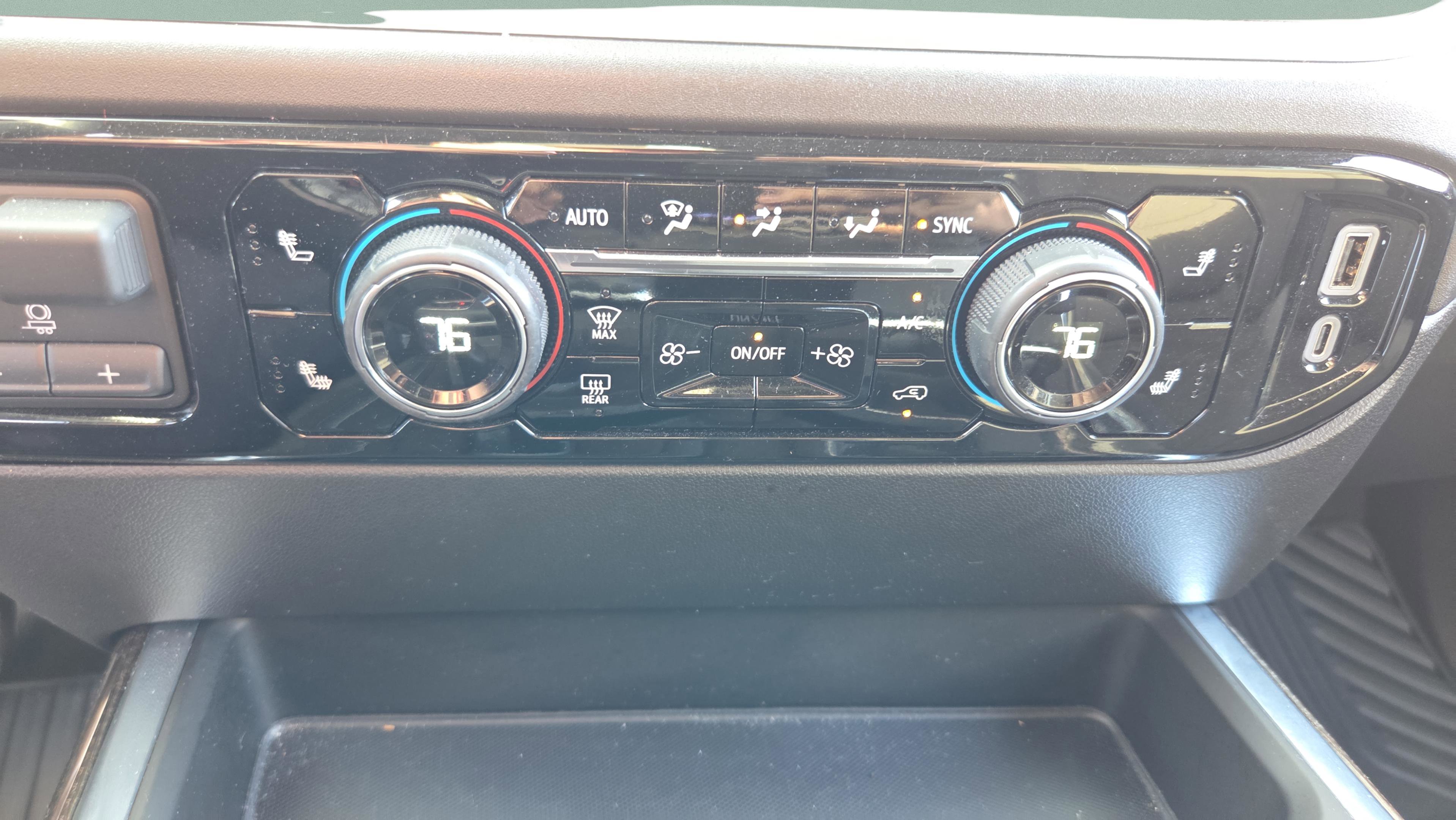 Used 2025 Chevrolet Silverado 1500 LT image 25