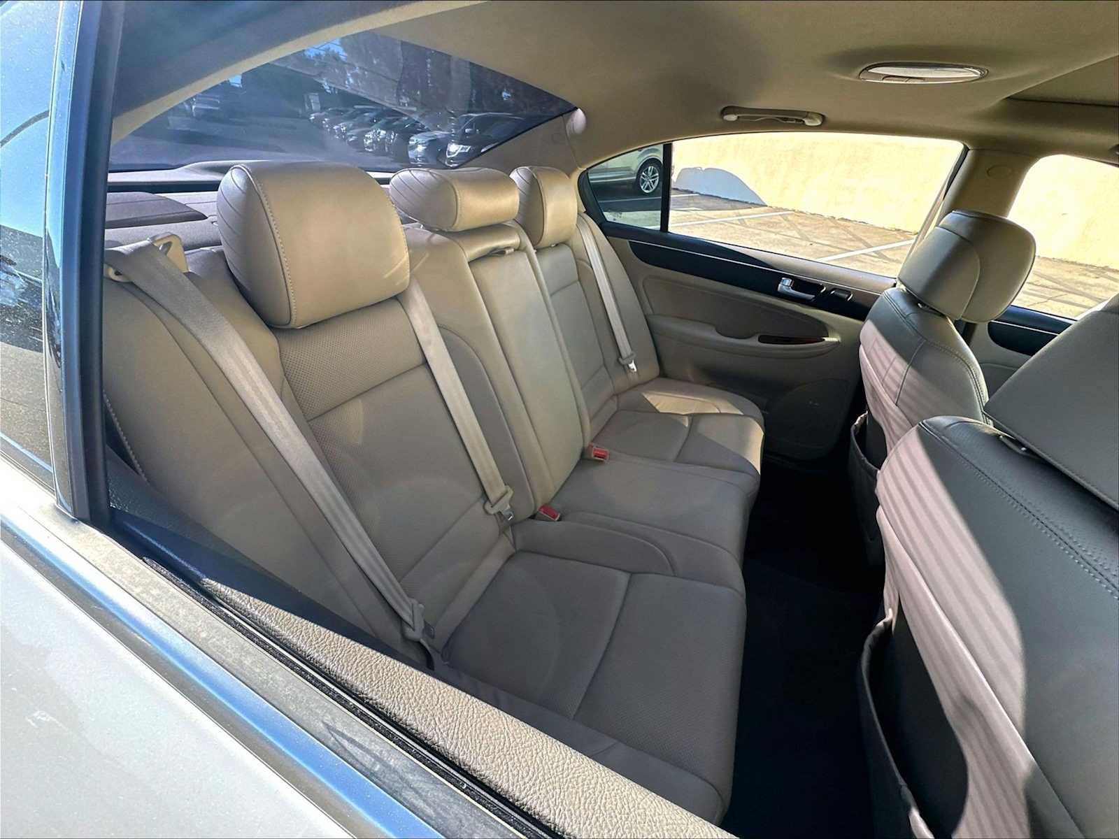 Used 2012 Hyundai Genesis 3.8 w/ Premium Pkg RWD image 25