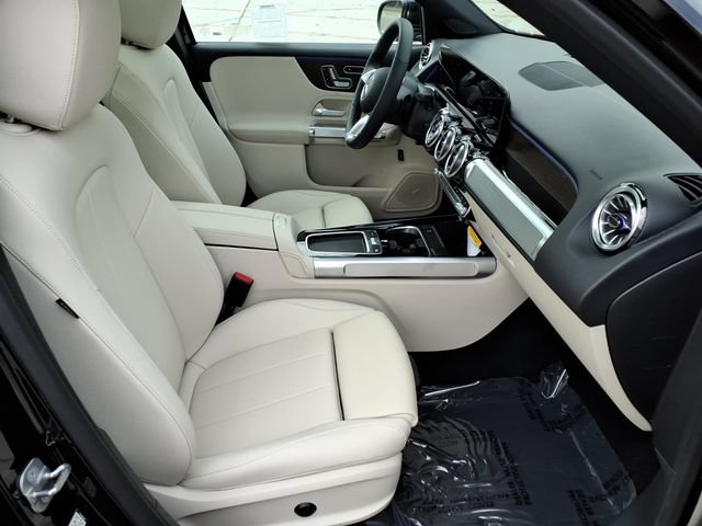 New 2026 Mercedes-Benz GLB 250 4MATIC image 16