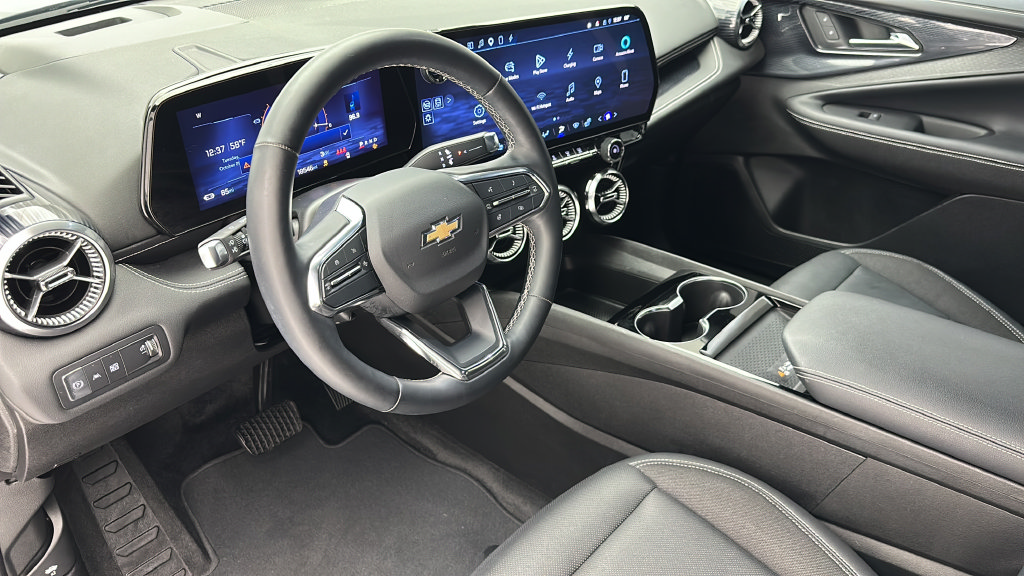 Used 2024 Chevrolet Blazer EV LT AWD/4WD image 10