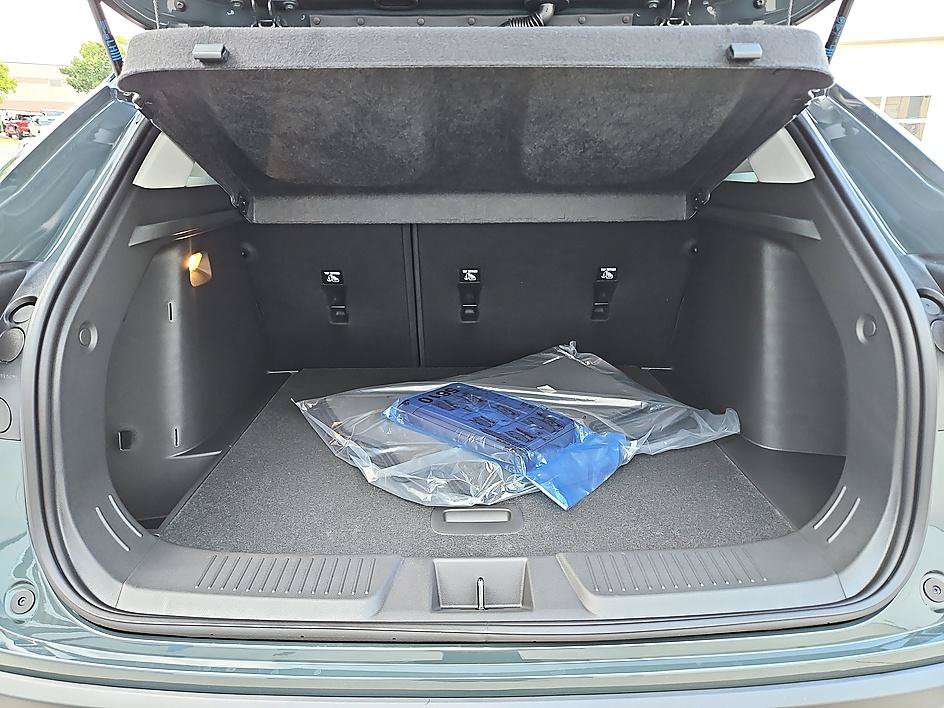 New 2026 Chevrolet Trax LT w/ Sunroof Package FWD image 11
