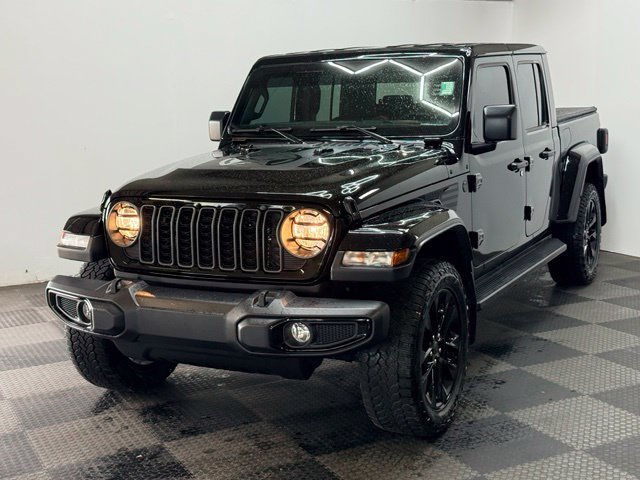 Certified 2025 Jeep Gladiator Sport AWD/4WD image 5