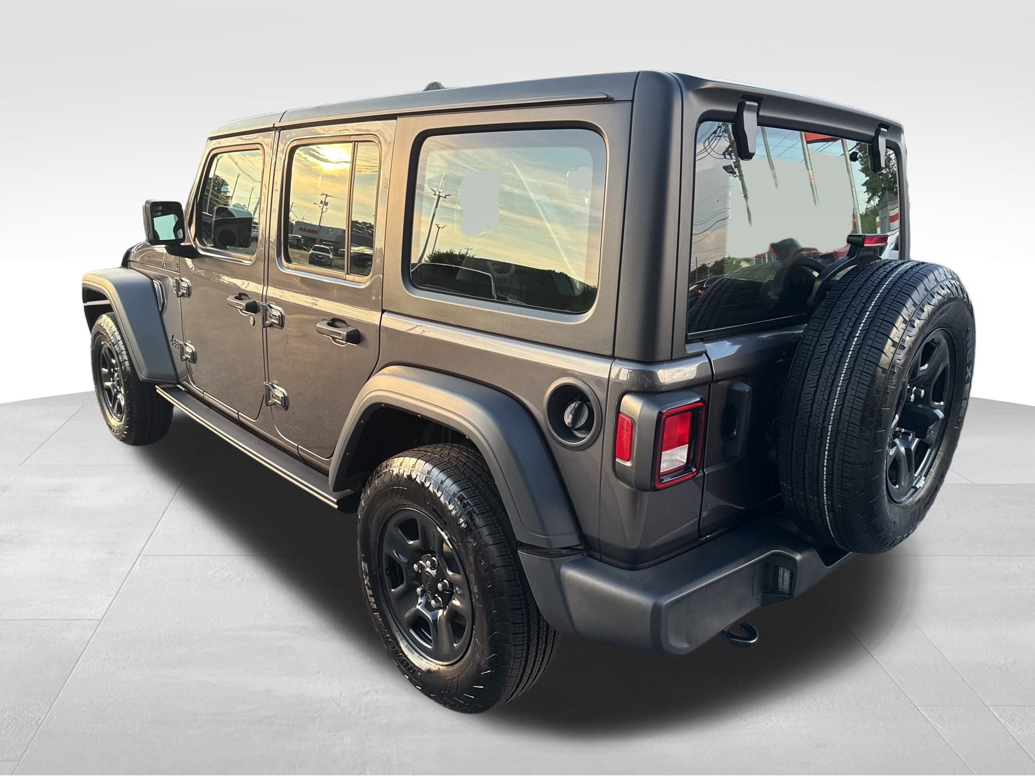 Used 2024 Jeep Wrangler Sport image 9