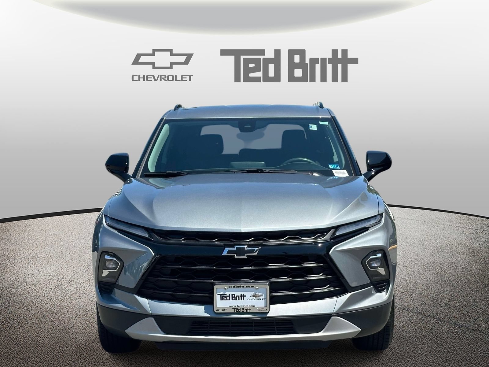 Certified 2025 Chevrolet Blazer LT w/ Midnight/Sport Edition AWD/4WD image 2