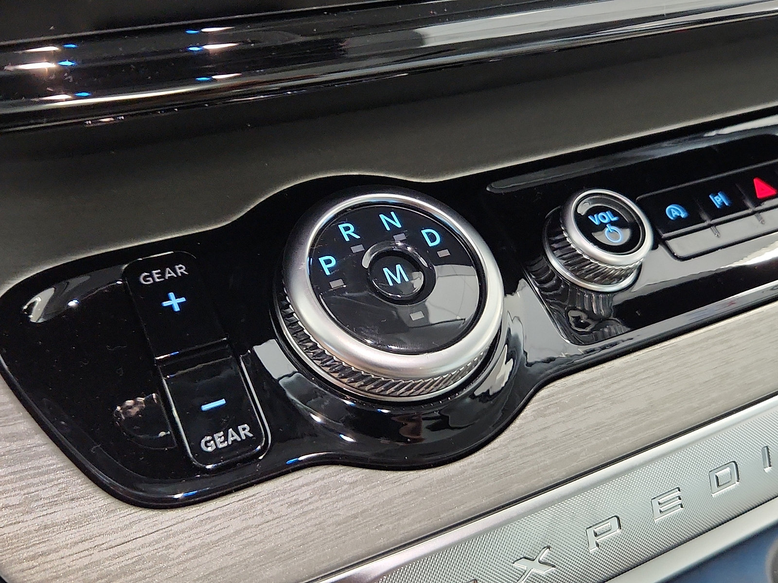 New 2027 Ford Expedition Max Platinum AWD/4WD image 12