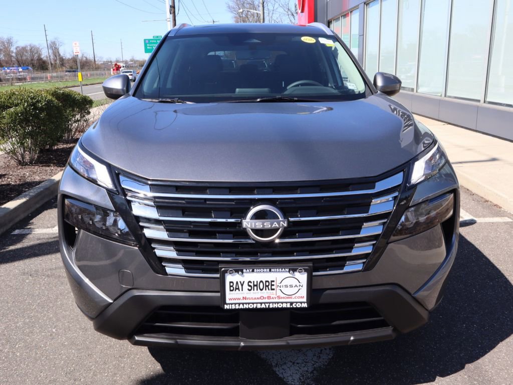 Certified 2025 Nissan Rogue SV w/ SV Premium Package image 4