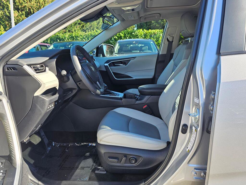 Used 2024 Toyota RAV4 XLE Premium w/ Weather Package AWD/4WD image 22