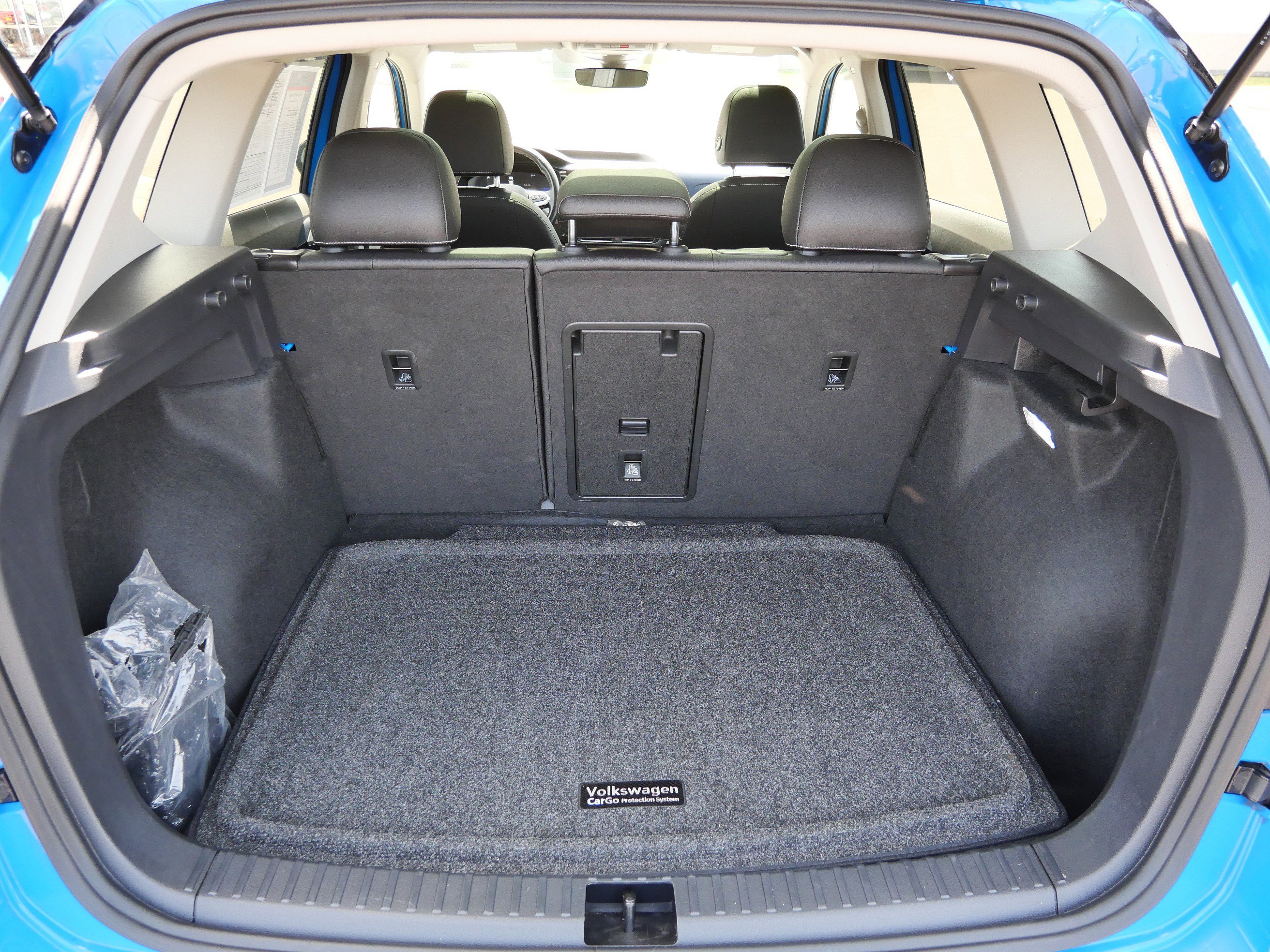 Certified 2024 Volkswagen Taos SE w/ Panoramic Sunroof Package AWD/4WD image 18