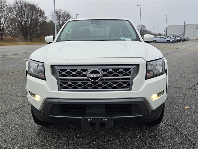 Used 2022 Nissan Frontier SV image 2