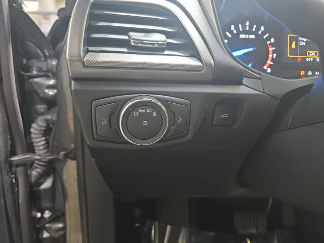 Used 2017 Ford Fusion SE image 26