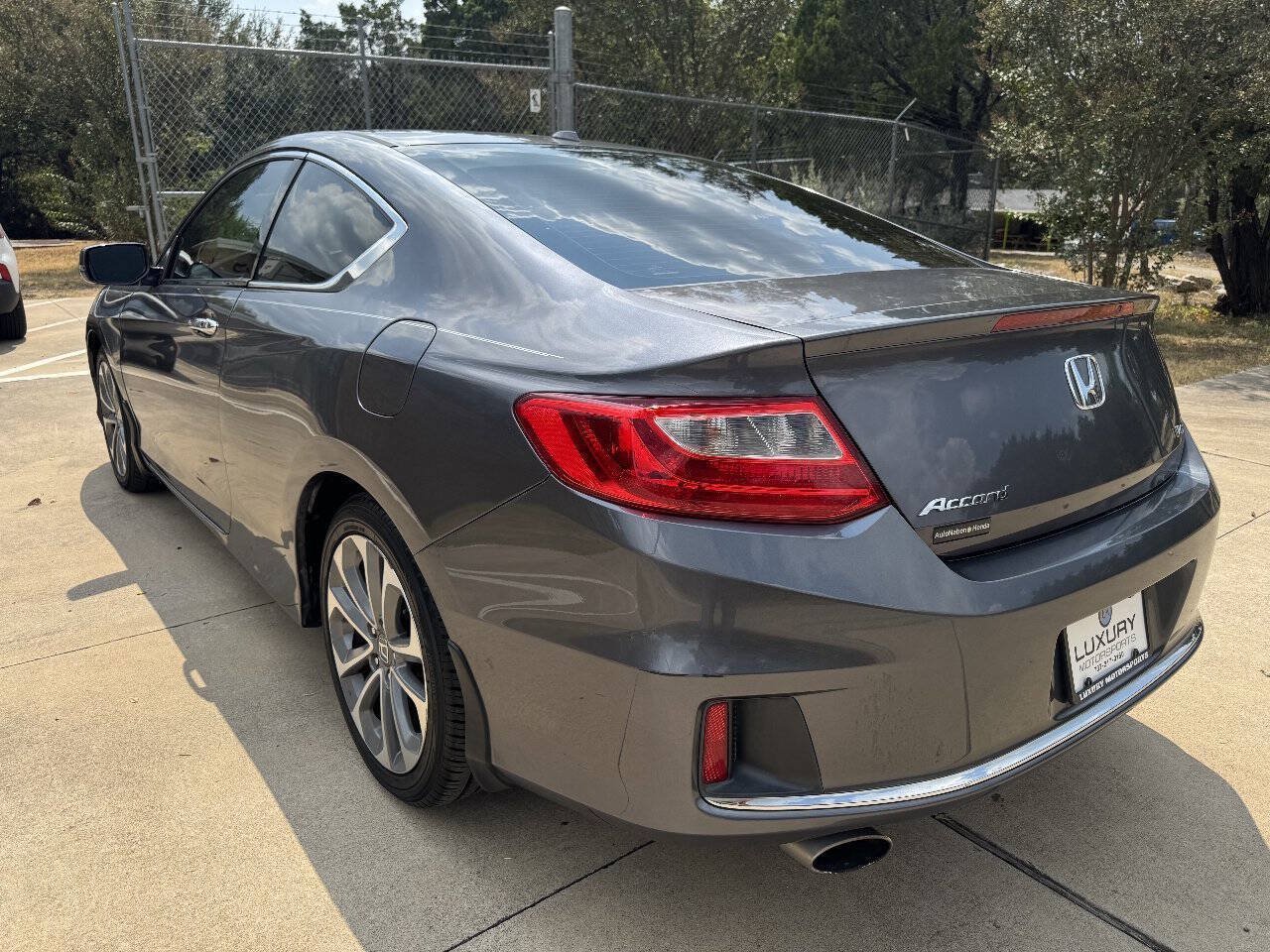 Used 2015 Honda Accord EX-L image 10