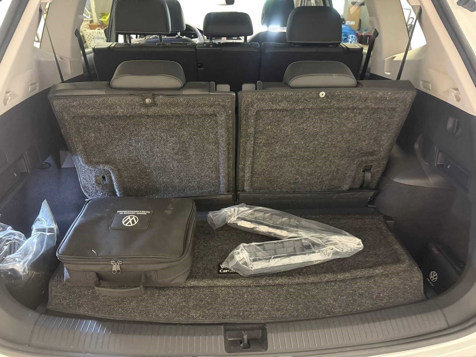 Certified 2023 Volkswagen Tiguan SE FWD image 25