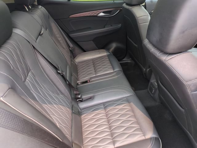 Certified 2021 Buick Envision Avenir w/ Technology Package II AWD/4WD image 28