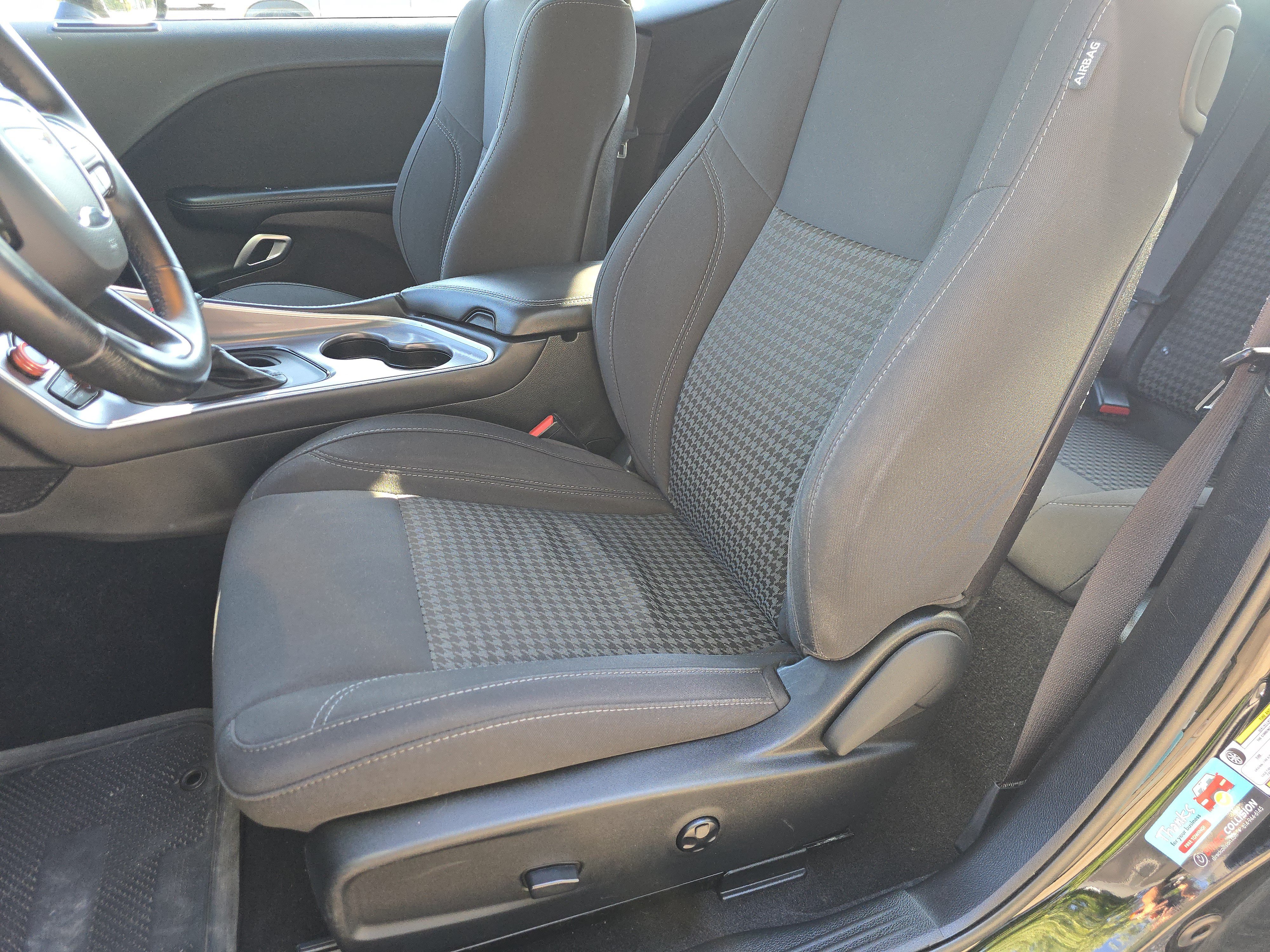 Used 2019 Dodge Challenger SXT RWD image 19