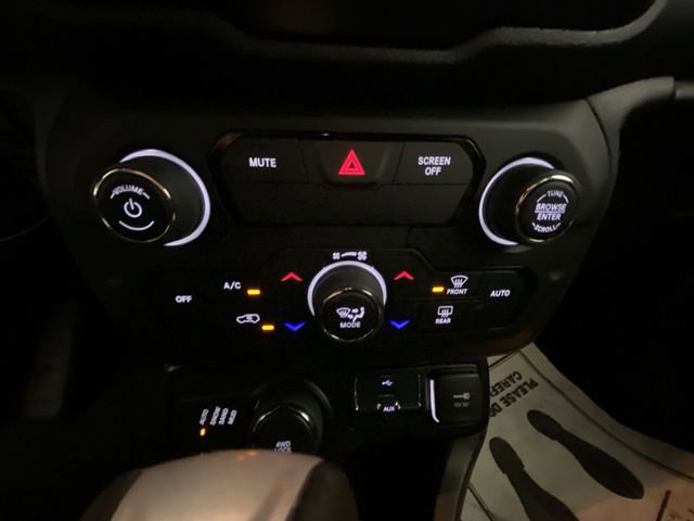 Used 2020 Jeep Renegade Limited image 18