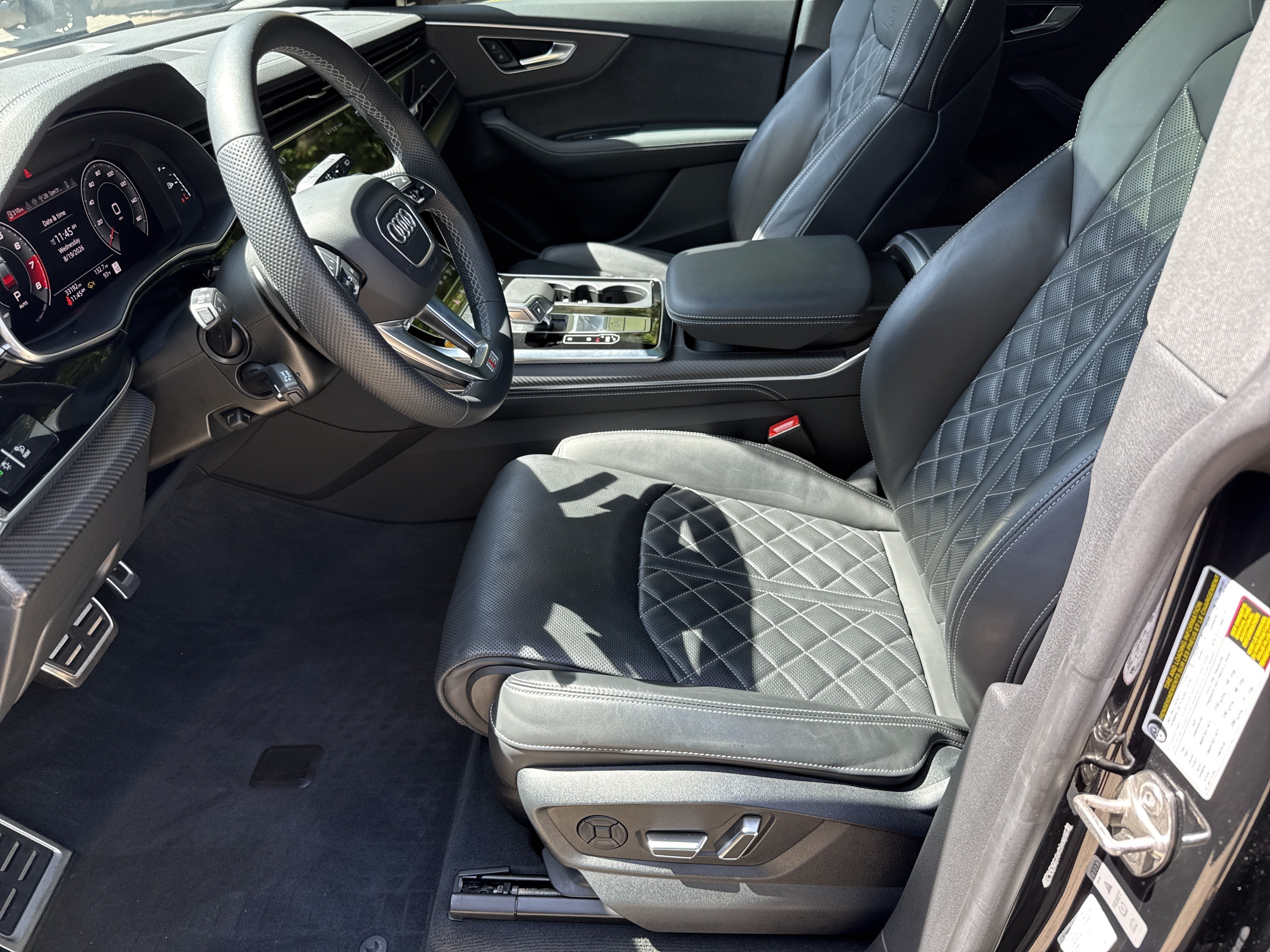 Used 2024 Audi SQ8 Prestige AWD/4WD image 9
