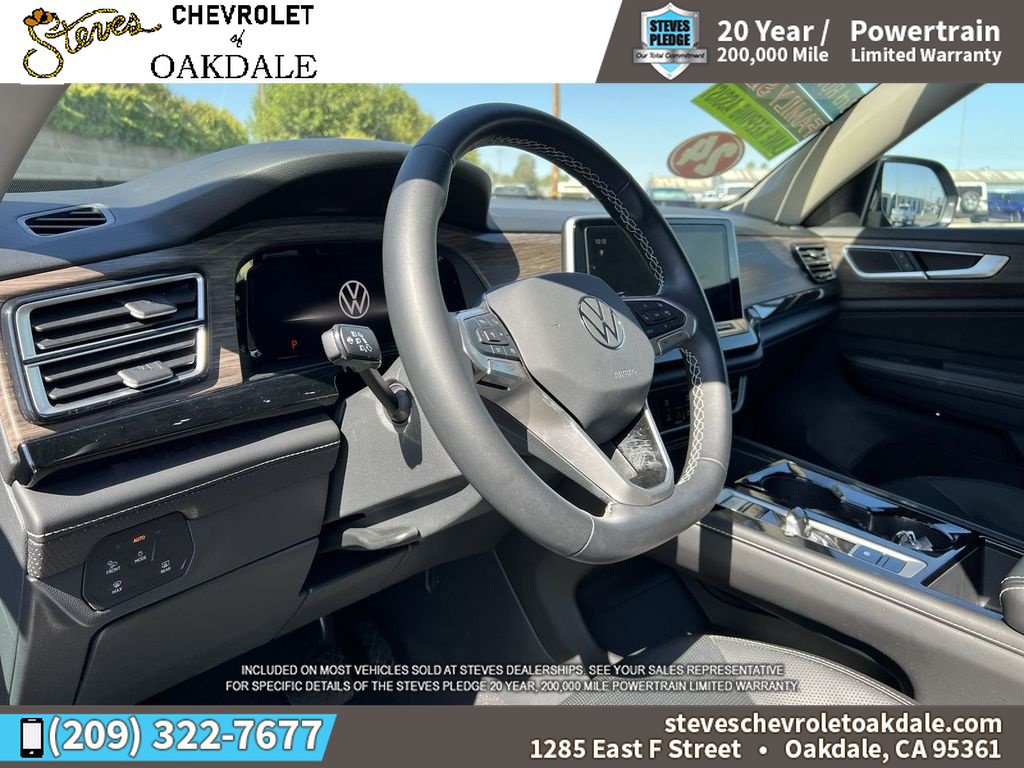 Used 2024 Volkswagen Atlas SEL AWD/4WD image 14