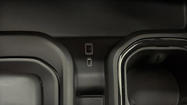 Used 2023 GMC Sierra 1500 AT4 w/ AT4 Premium Package AWD/4WD image 36
