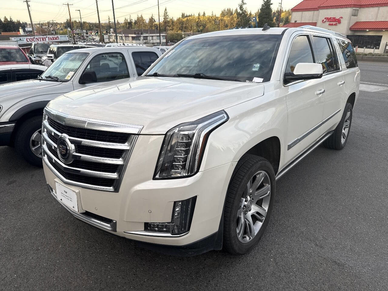 Used 2015 Cadillac Escalade ESV Premium AWD/4WD image 1