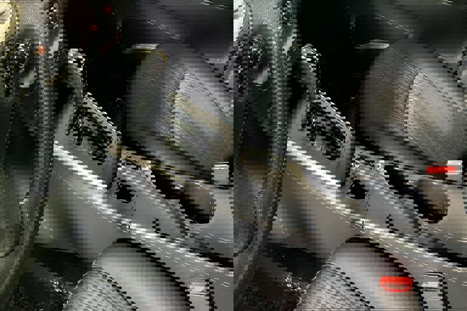 Used 2016 Nissan Sentra SV image 16