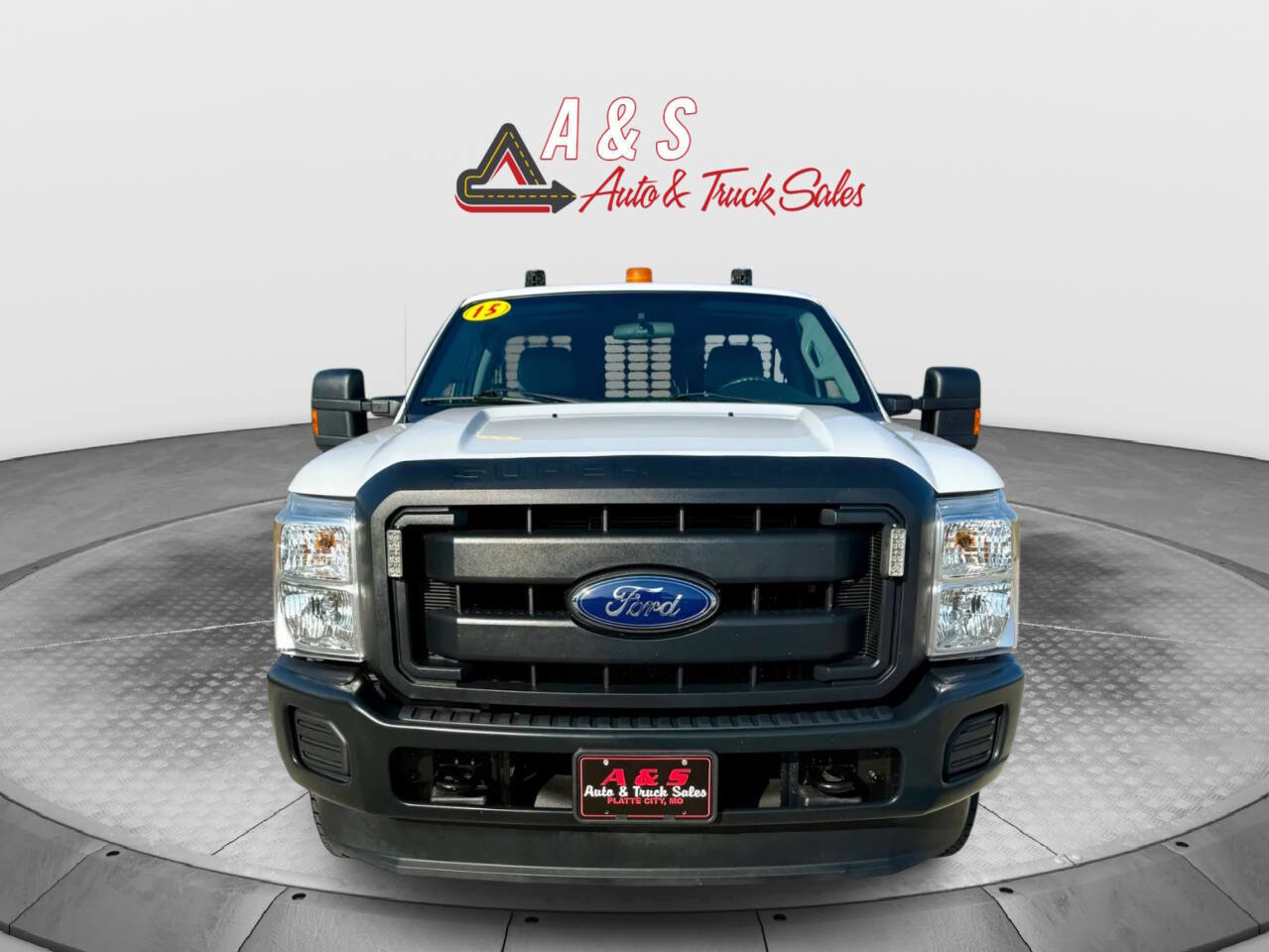 Used 2015 Ford F250 XL w/ Power Equipment Group image 2