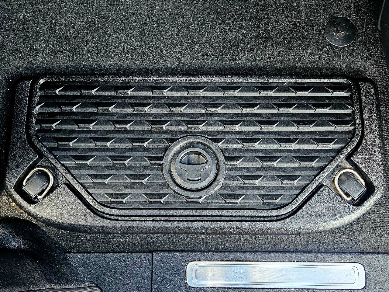 Used 2019 RAM 1500 Laramie AWD/4WD image 32