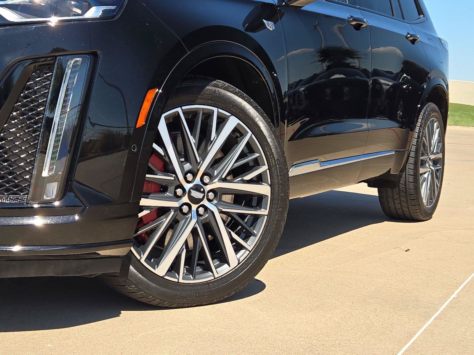 Certified 2025 Cadillac XT6 Sport w/ Technology Package AWD/4WD image 7