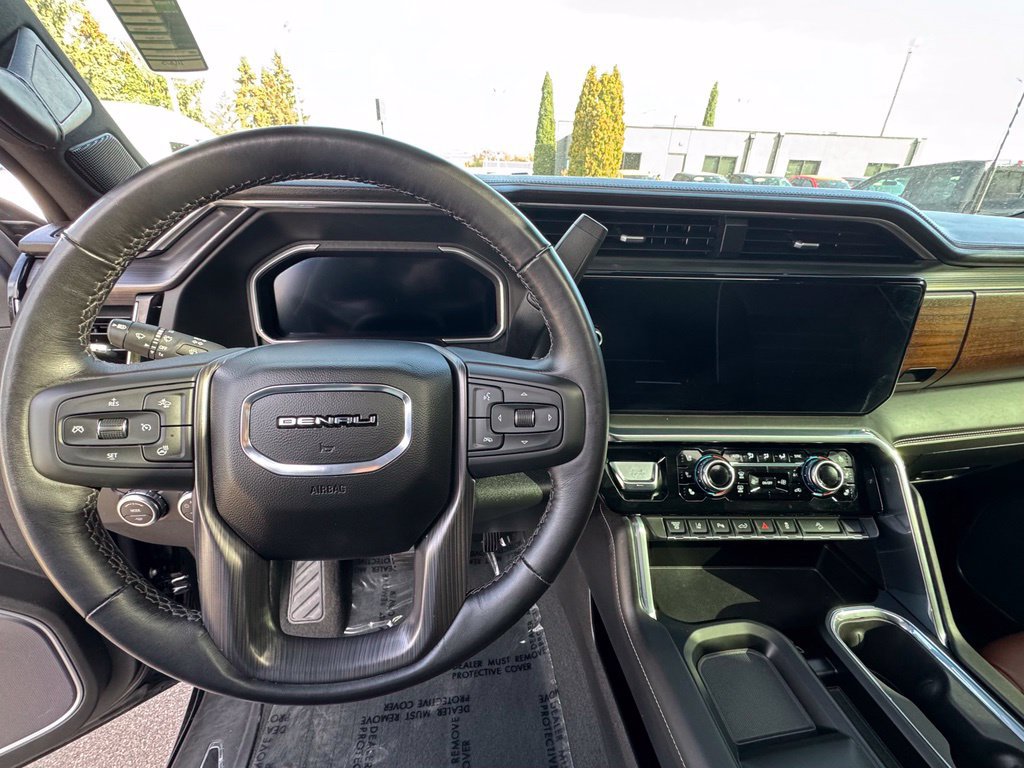 Used 2026 GMC Sierra 3500 Denali Ultimate w/ LPO, Black Badging Package AWD/4WD image 25