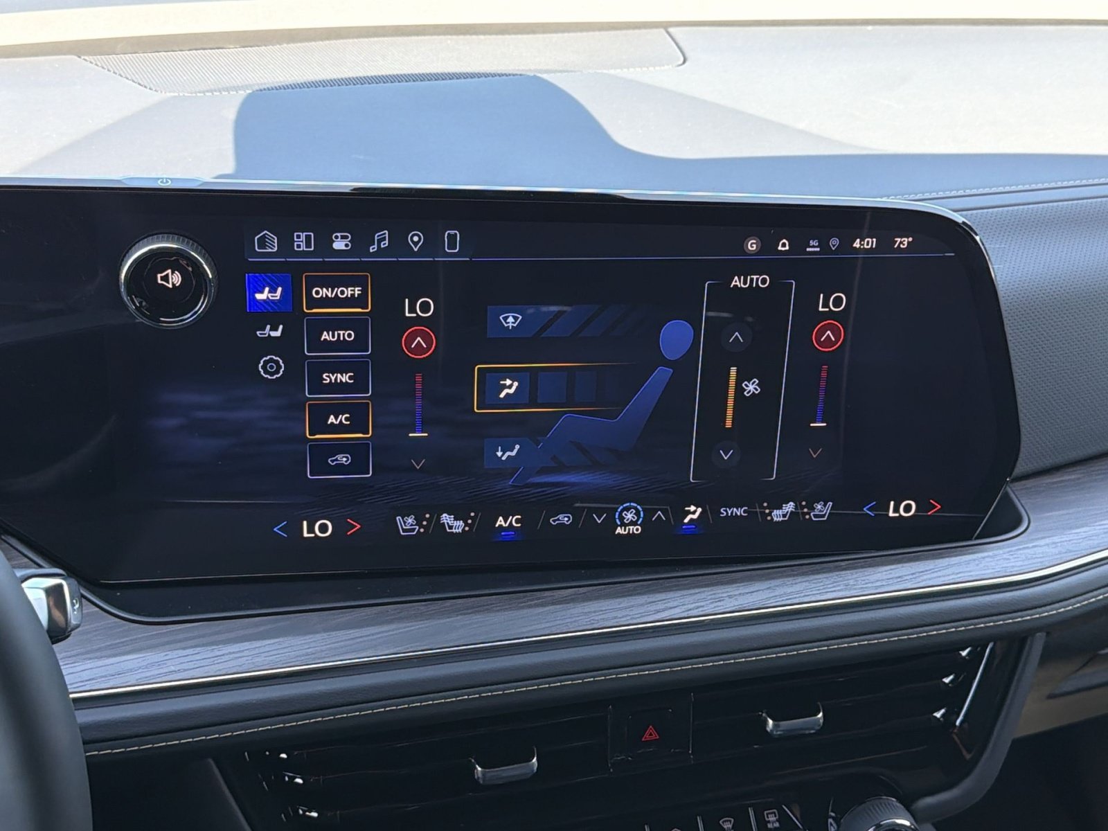 New 2026 Chevrolet Suburban Premier AWD/4WD image 21