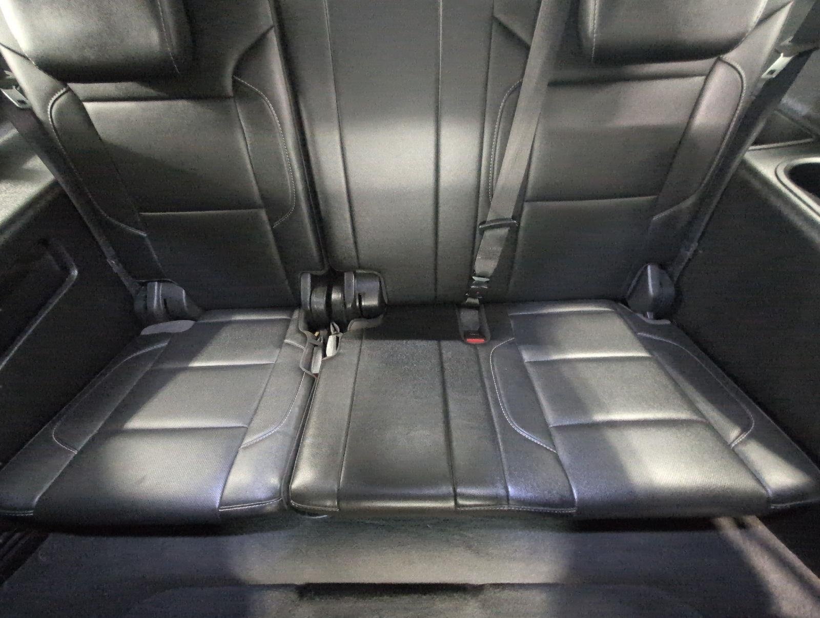 Used 2019 Chevrolet Suburban Premier AWD/4WD image 24