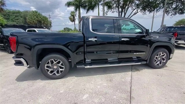 Used 2023 GMC Sierra 1500 SLT w/ SLT Premium Package image 15