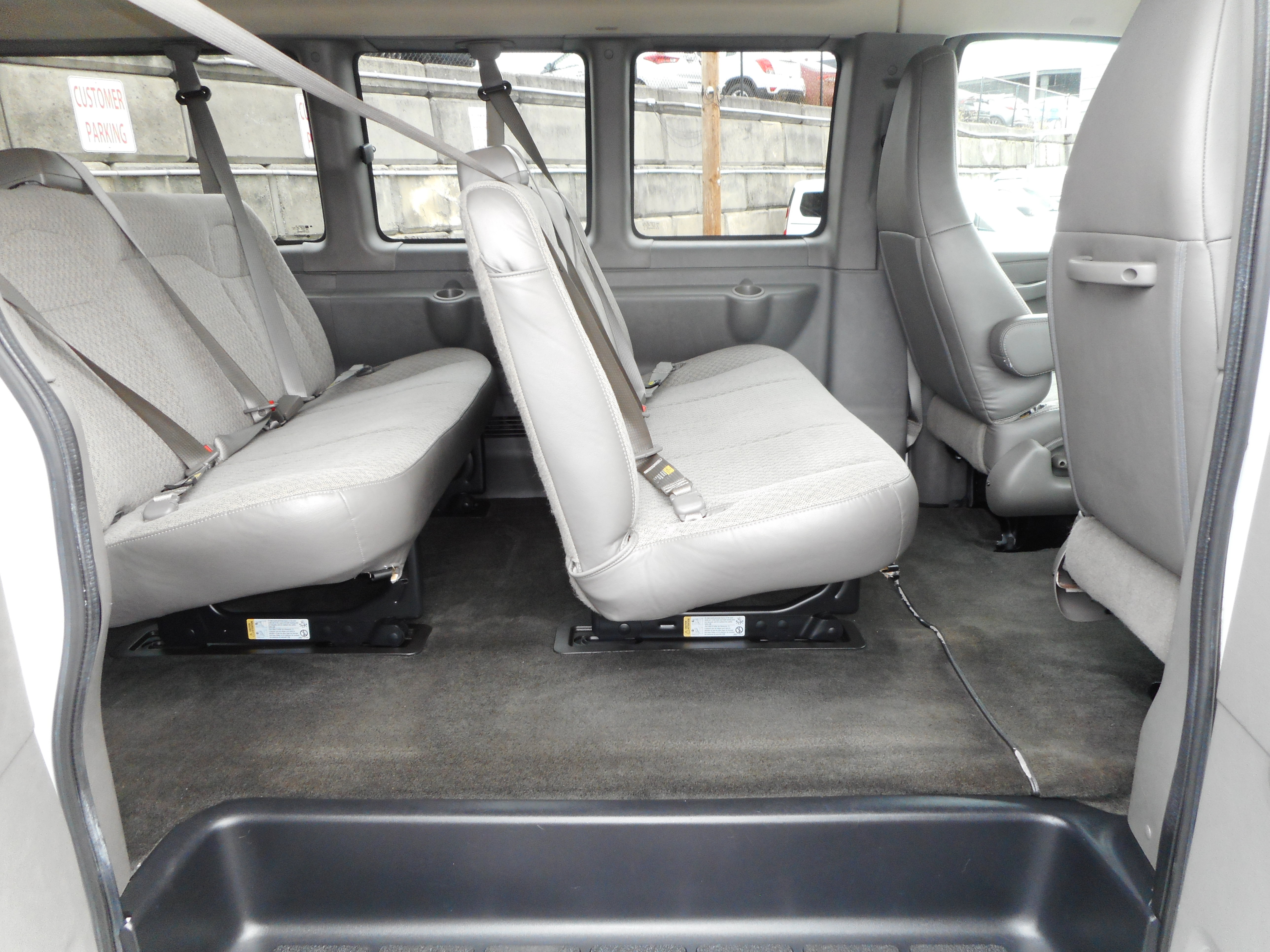 Used 2016 Chevrolet Express 3500 LT w/ LT Preferred Equipment Group RWD image 20