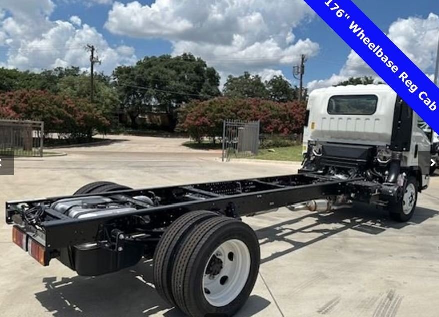 New 2025 Chevrolet Low Cab Forward 5500XG image 3