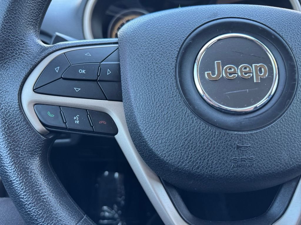 Used 2018 Jeep Cherokee Latitude image 29
