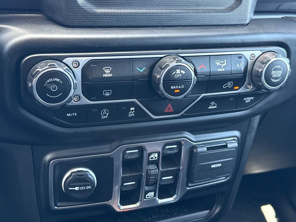 Used 2023 Jeep Wrangler Unlimited Sport AWD/4WD image 21