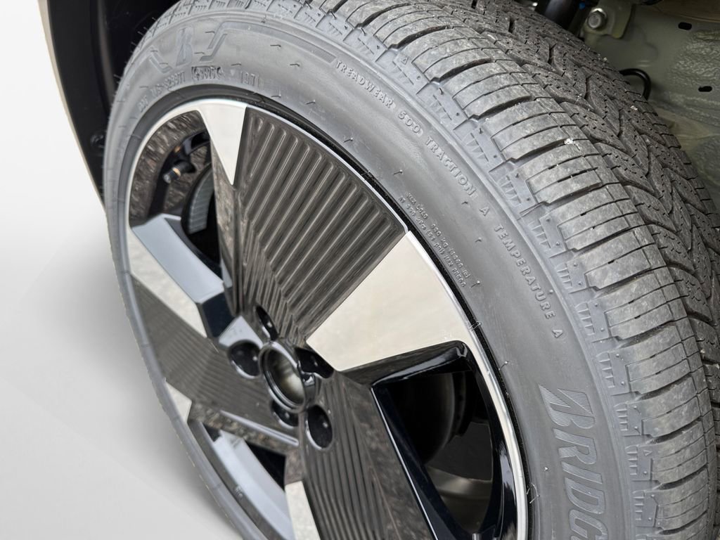 New 2026 Nissan Kicks SR w/ SR Premium Package image 19