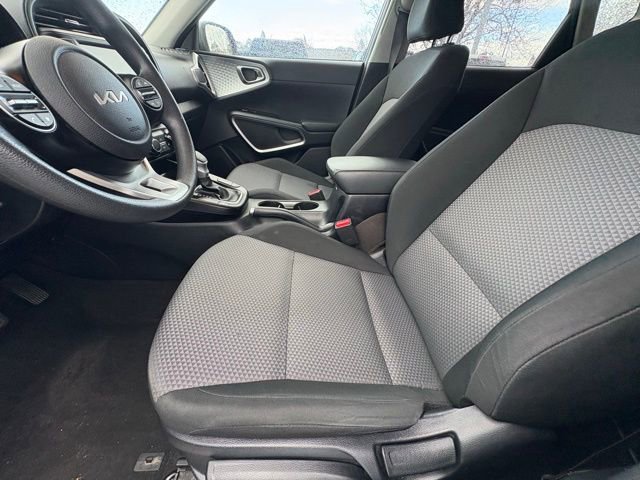 Used 2024 Kia Soul LX w/ Option Group 015 image 12