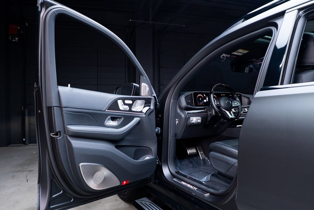 Used 2023 Mercedes-Benz Maybach GLS 600 4MATIC image 29