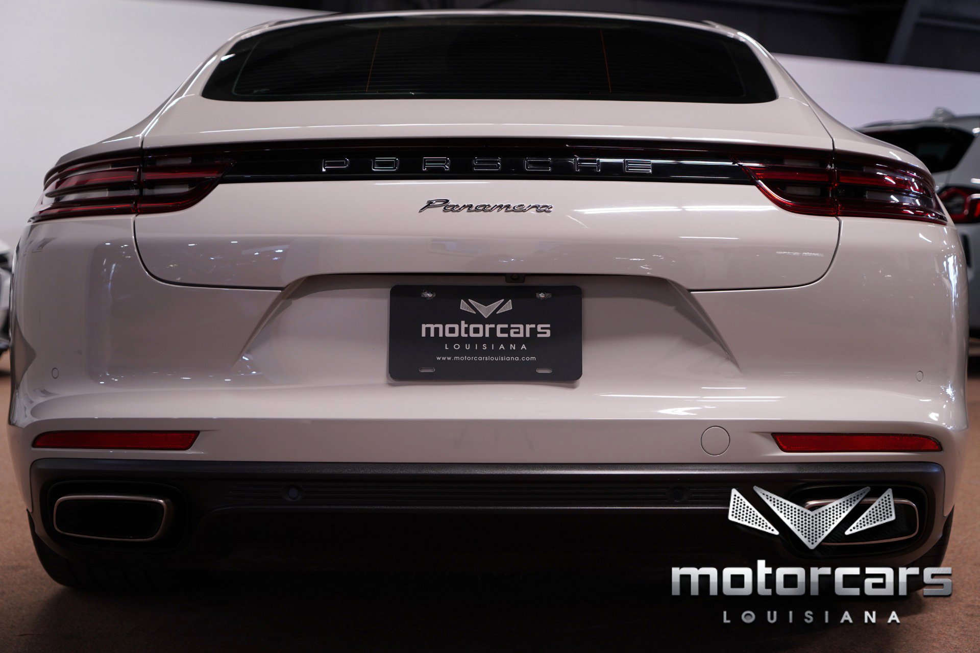 Used 2020 Porsche Panamera w/ Premium Package image 17