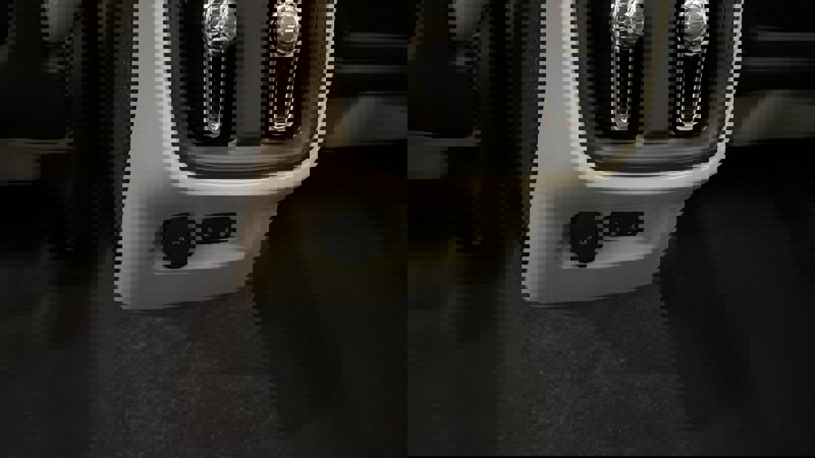 Used 2026 Volvo XC40 B5 Plus w/ Protection Package Premier image 28