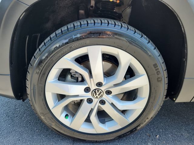 Used 2023 Volkswagen Taos S w/ Driver Assistance Package AWD/4WD image 12
