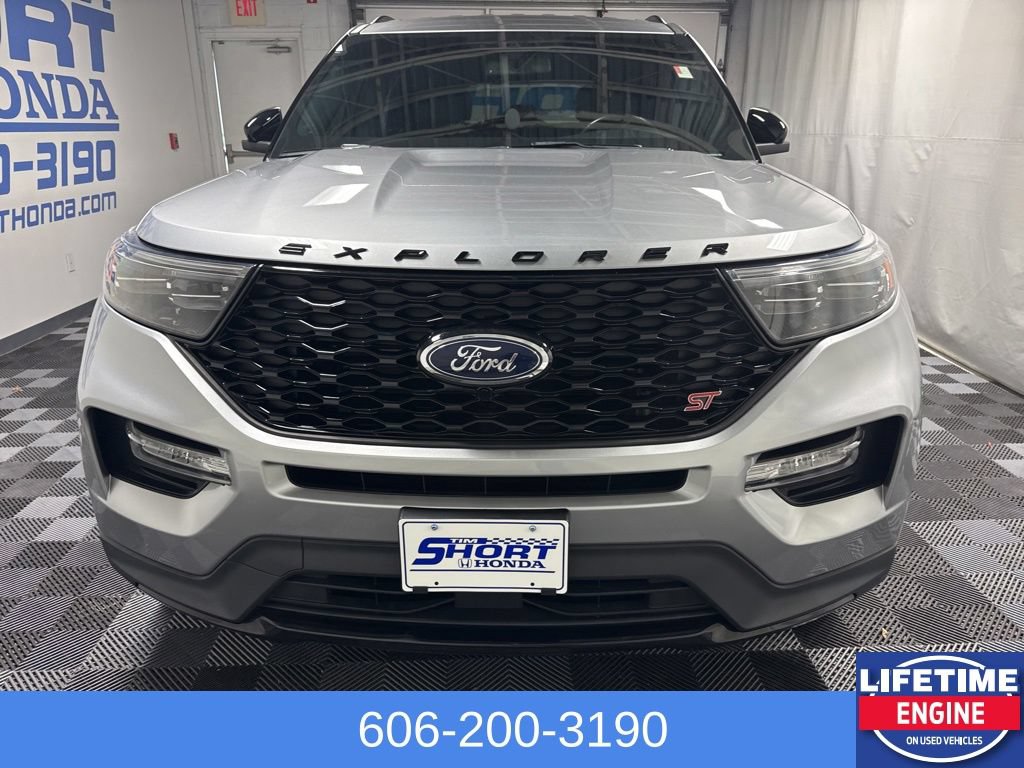 Used 2023 Ford Explorer ST AWD/4WD image 3