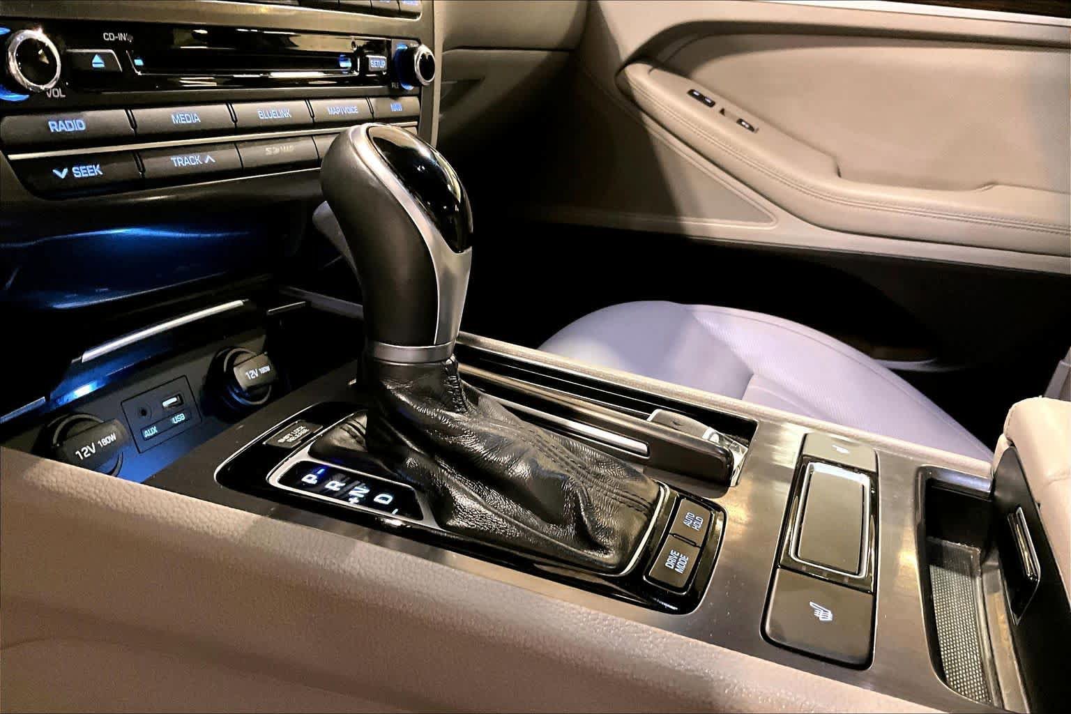 Used 2017 Genesis G80 3.8 image 16
