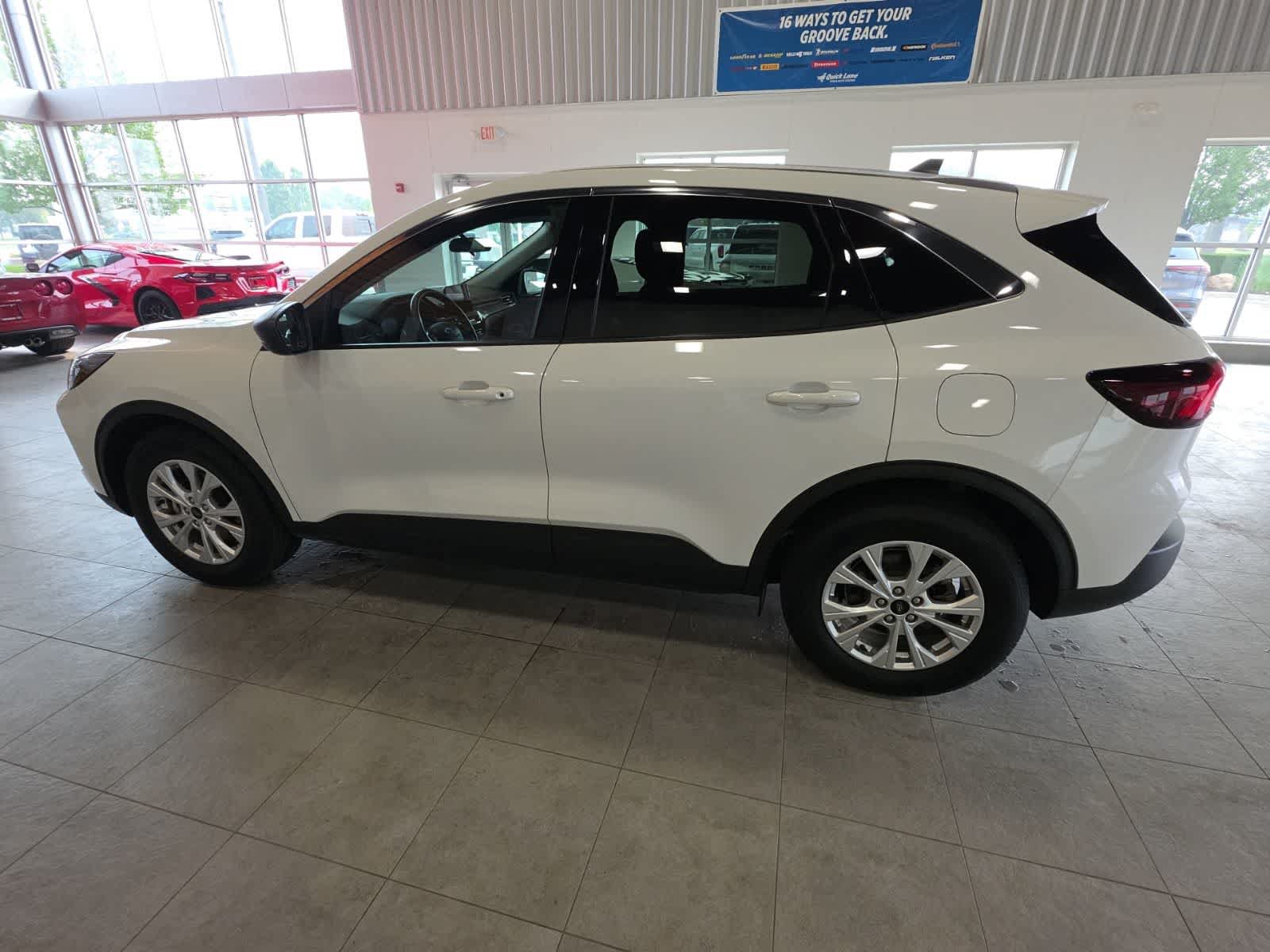 Used 2023 Ford Escape Active AWD/4WD image 14