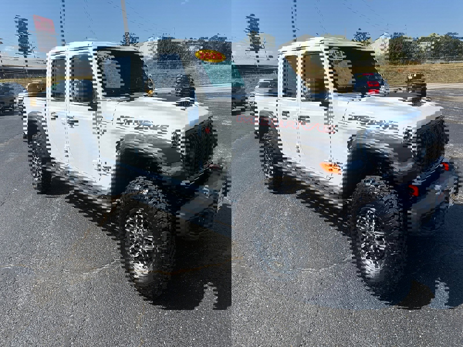 Used 2025 Jeep Gladiator Mojave w/ Convenience Group image 1