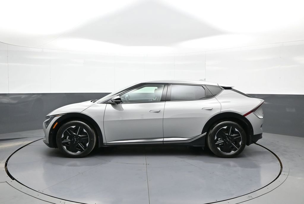 New 2025 Kia EV6 Wind image 9